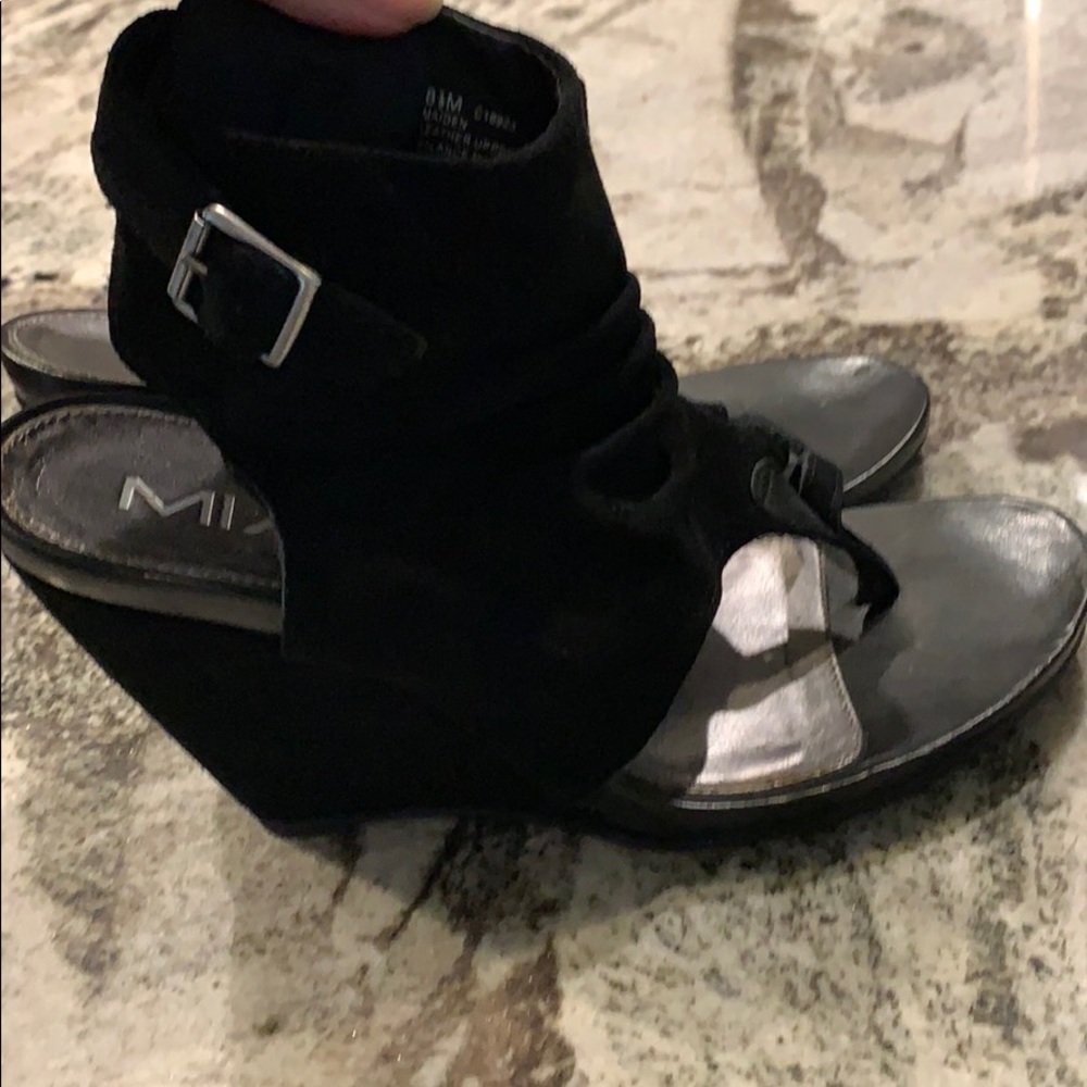MIA Wedges